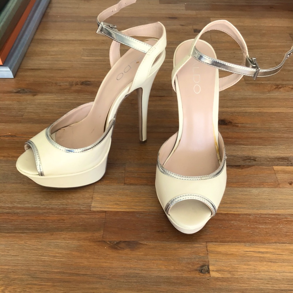 Aldo ivory pump size 8.5